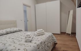 Dimora Gassi White